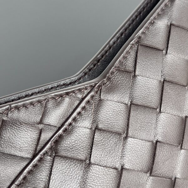 BOTTEGA VENETA Baby Solstice