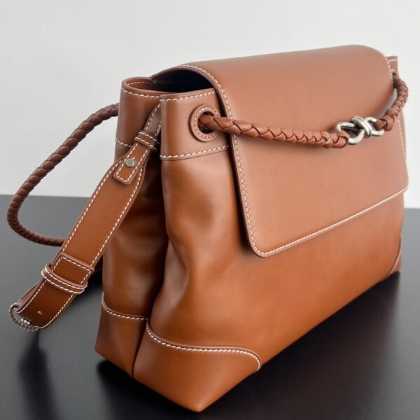 BOTTEGA VENETA Andiamo Messenger