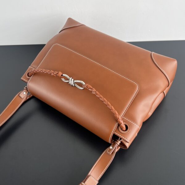 BOTTEGA VENETA Andiamo Messenger