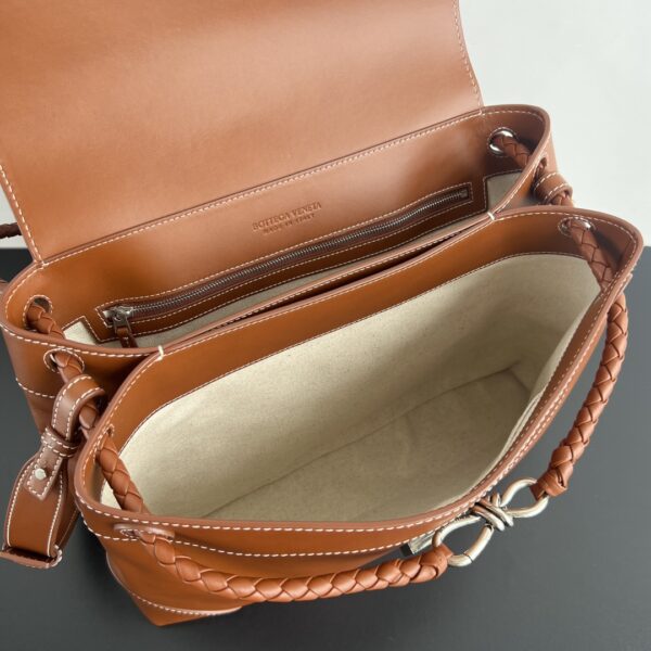 BOTTEGA VENETA Andiamo Messenger