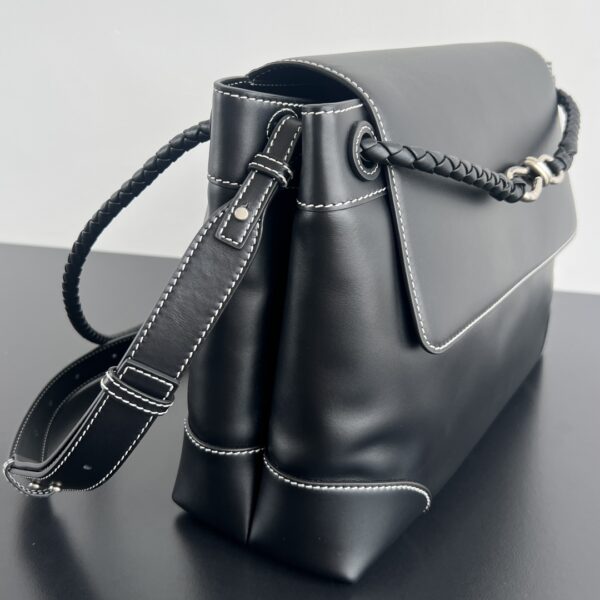BOTTEGA VENETA Andiamo Messenger