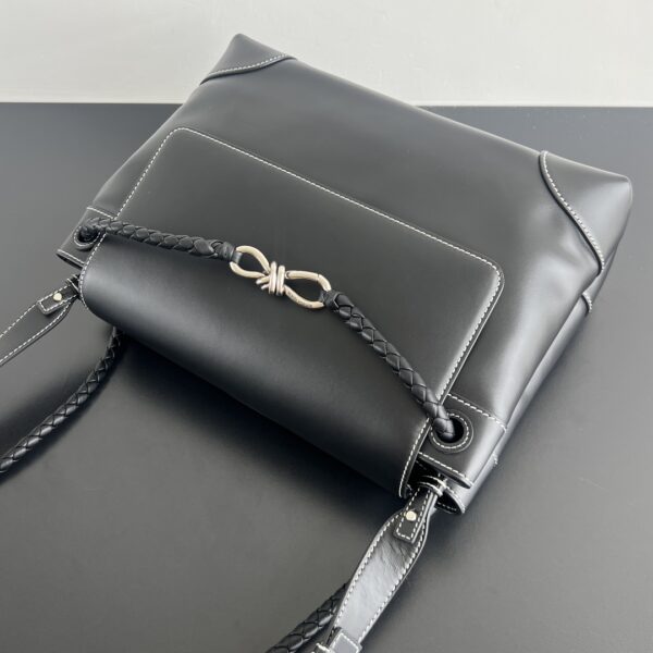 BOTTEGA VENETA Andiamo Messenger