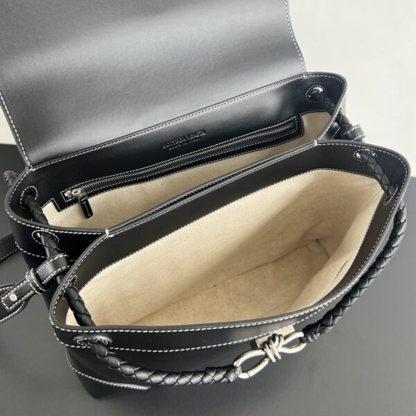 BOTTEGA VENETA Andiamo Messenger