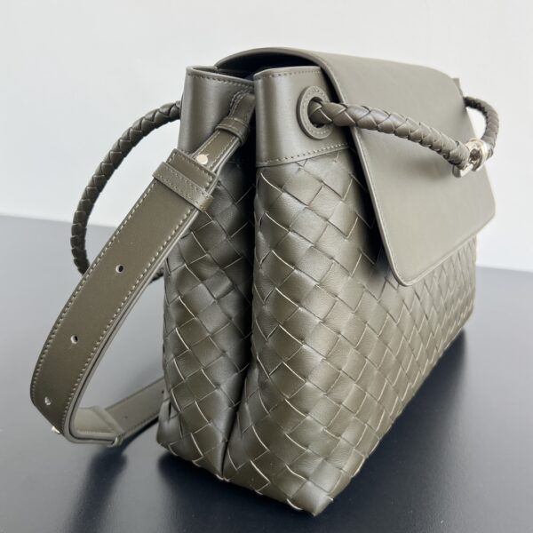 BOTTEGA VENETA Andiamo Messenger