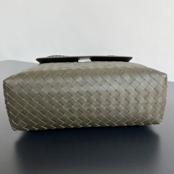 BOTTEGA VENETA Andiamo Messenger