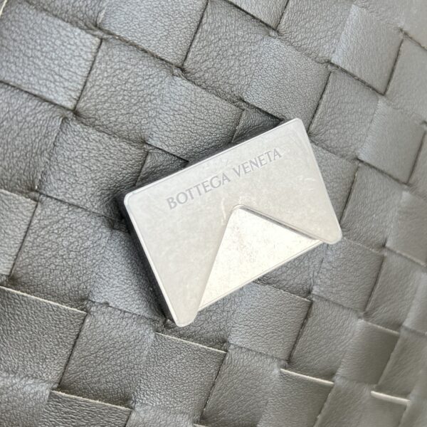 BOTTEGA VENETA Andiamo Messenger