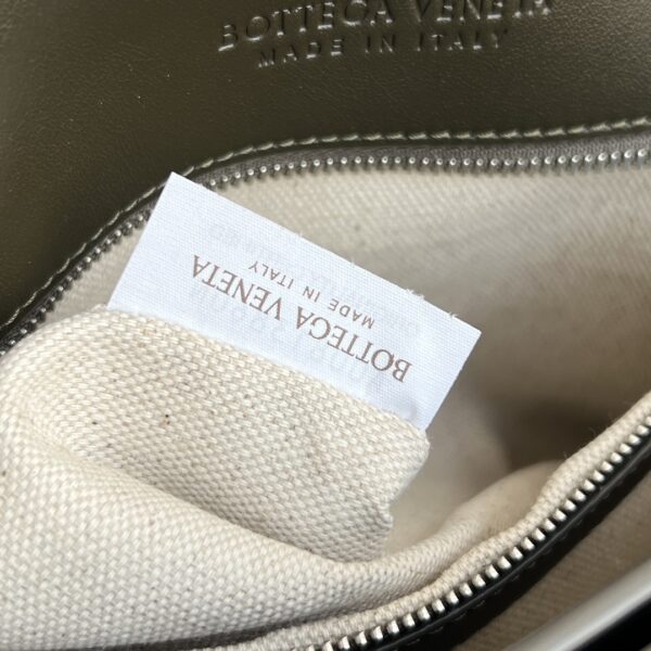 BOTTEGA VENETA Andiamo Messenger