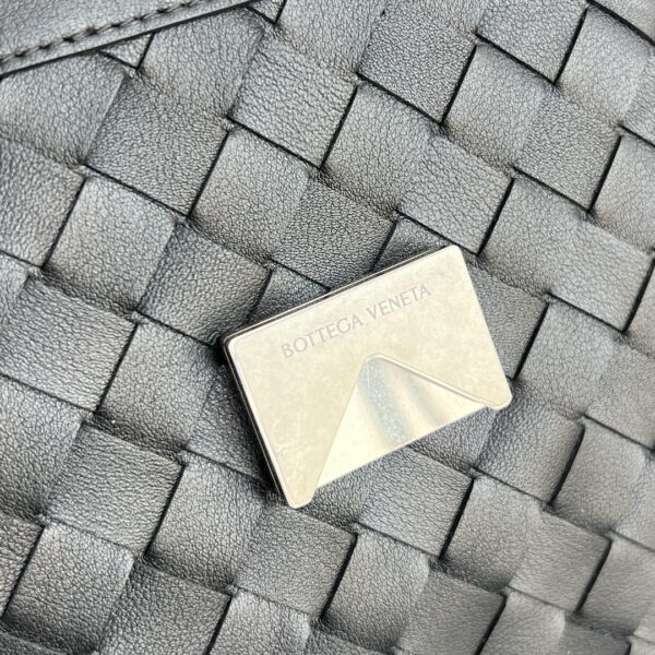 BOTTEGA VENETA Andiamo Messenger