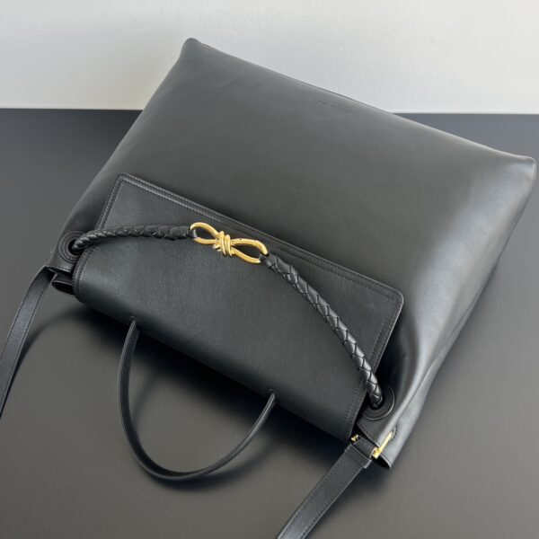 BOTTEGA VENETA Large Ciao Ciao