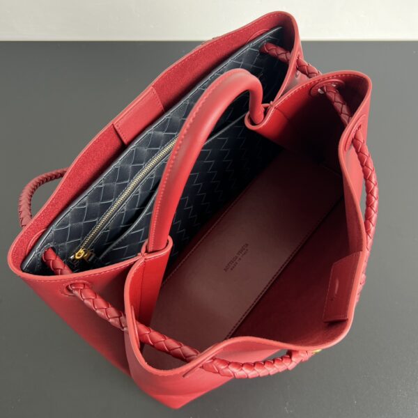 BOTTEGA VENETA Andiamo Medium