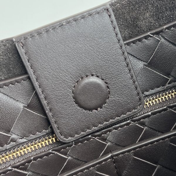 BOTTEGA VENETA Andiamo Medium