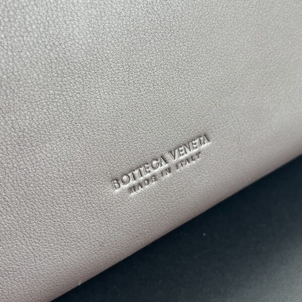 BOTTEGA VENETA Andiamo Medium