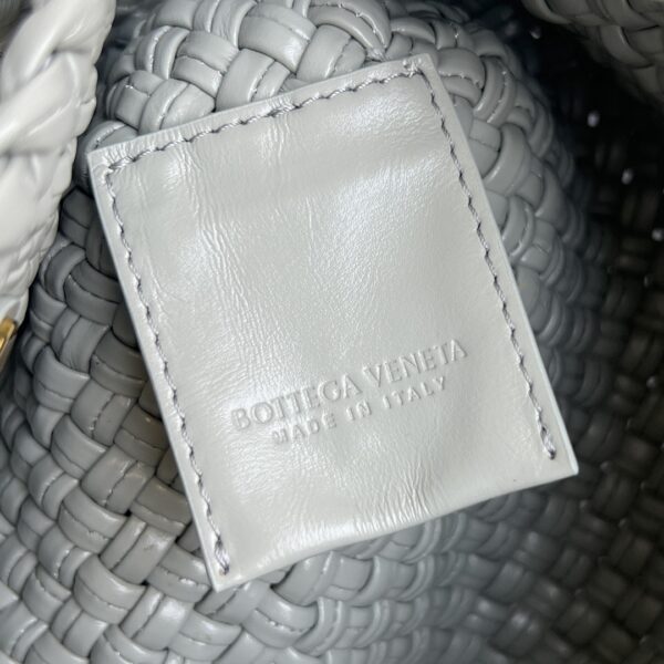BOTTEGA VENETA Small Tosca