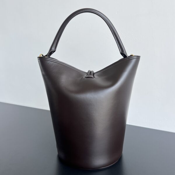 BOTTEGA VENETA Liberta Bucket