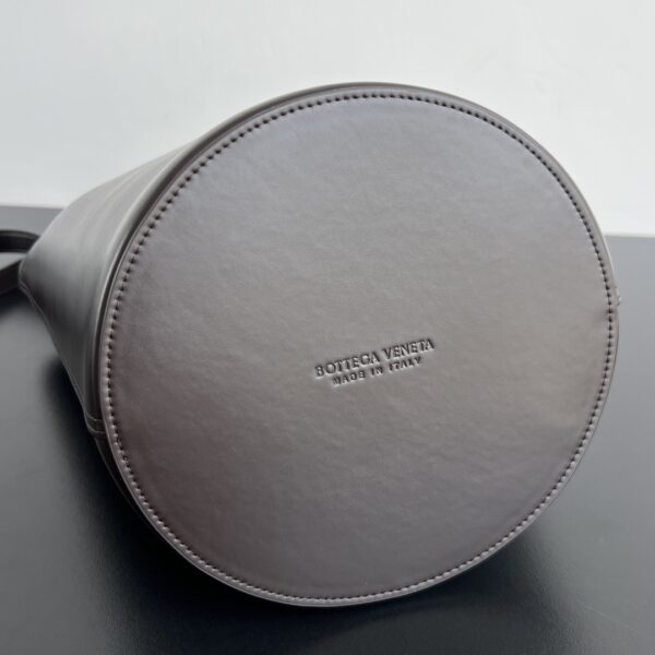 BOTTEGA VENETA Liberta Bucket