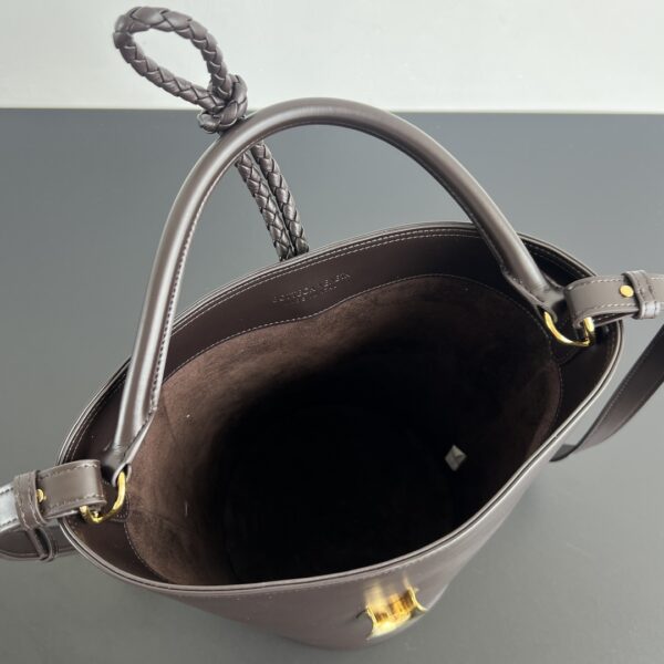 BOTTEGA VENETA Liberta Bucket