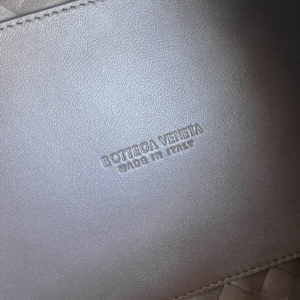 BOTTEGA VENETA Small Parachute