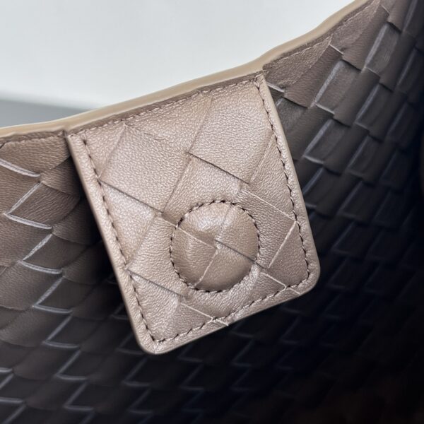 BOTTEGA VENETA Large Parachute