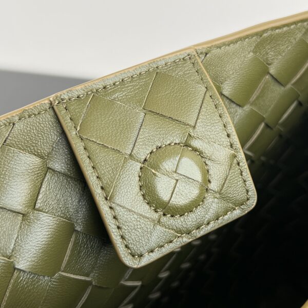 BOTTEGA VENETA Large Parachute