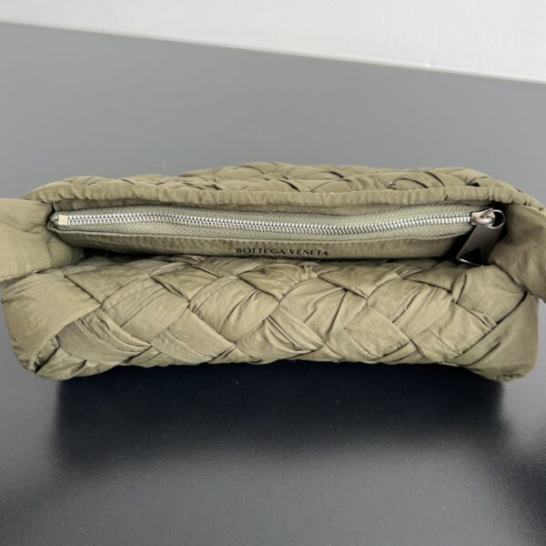 BOTTEGA VENETA Small Rumple Messenger