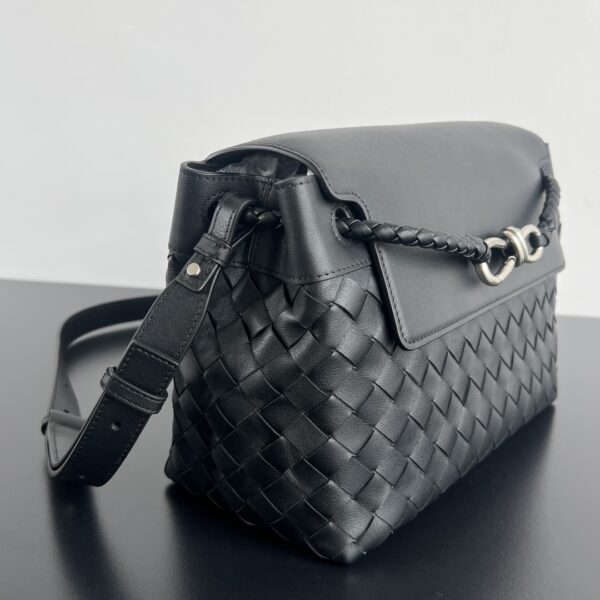 BOTTEGA VENETA Small Andiamo Messenger