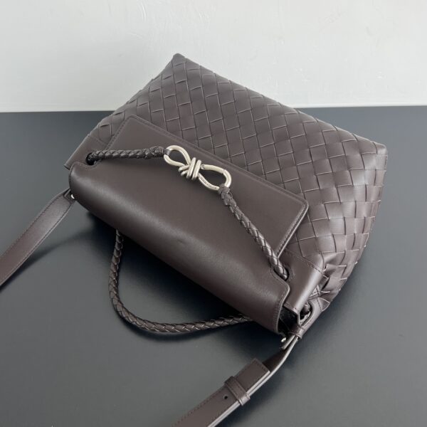 BOTTEGA VENETA Small Andiamo Messenger