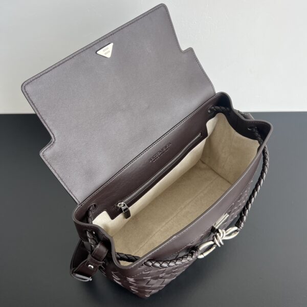BOTTEGA VENETA Small Andiamo Messenger