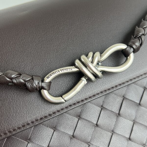 BOTTEGA VENETA Small Andiamo Messenger