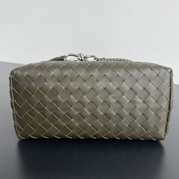 BOTTEGA VENETA Small Andiamo Messenger