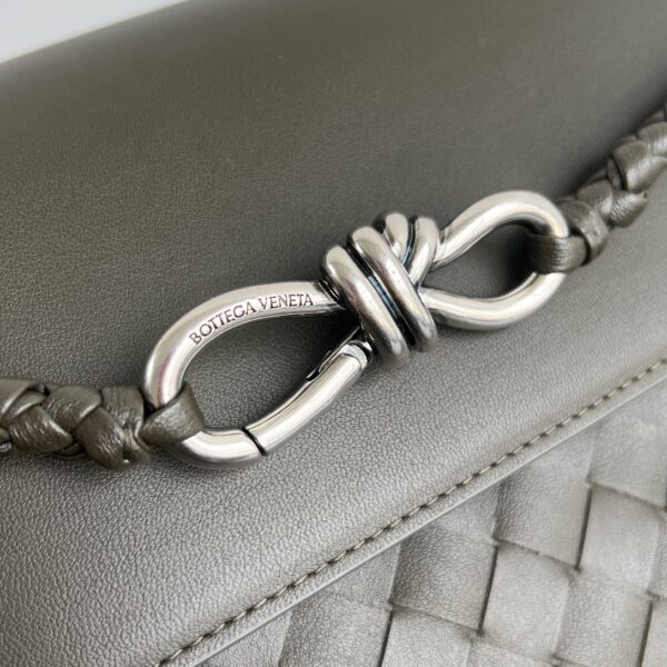 BOTTEGA VENETA Small Andiamo Messenger