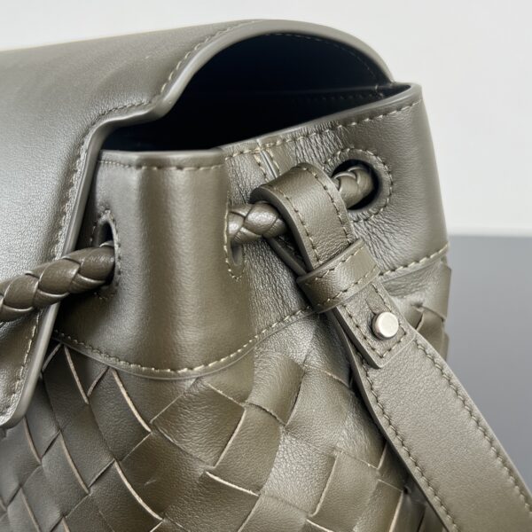 BOTTEGA VENETA Small Andiamo Messenger