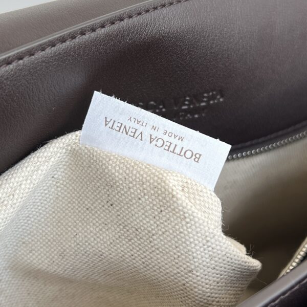 BOTTEGA VENETA Large Andiamo Messenger