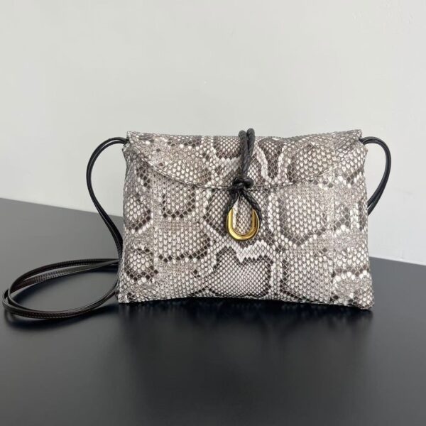 BOTTEGA VENETA Liberta