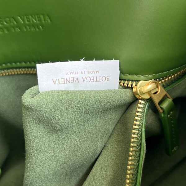 BOTTEGA VENETA Small Liberta