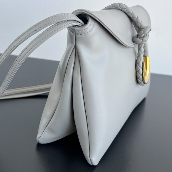 BOTTEGA VENETA Small Liberta