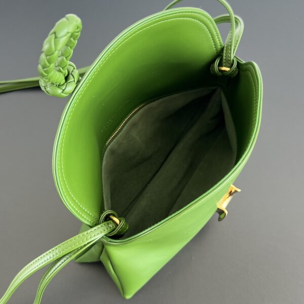 BOTTEGA VENETA Small Liberta