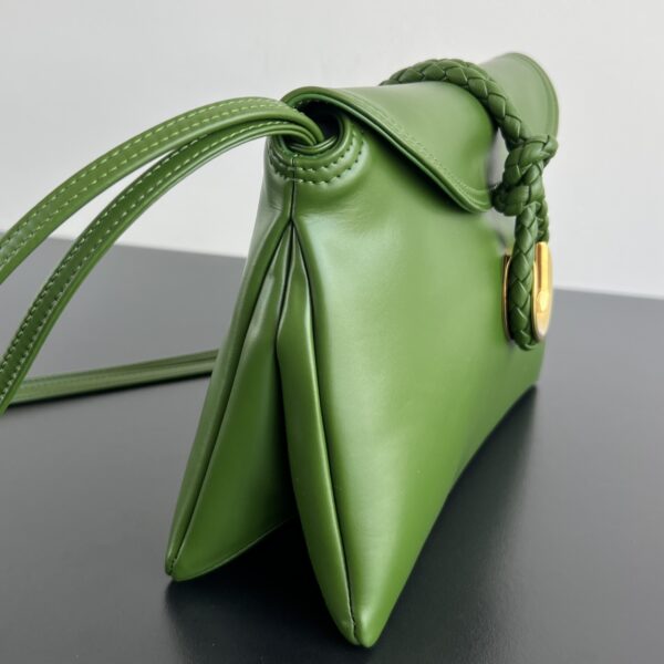 BOTTEGA VENETA Small Liberta
