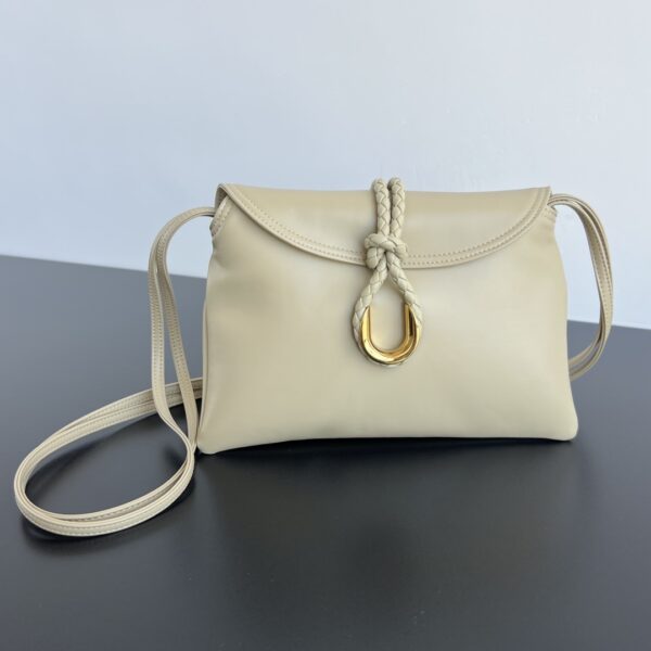 BOTTEGA VENETA Small Liberta