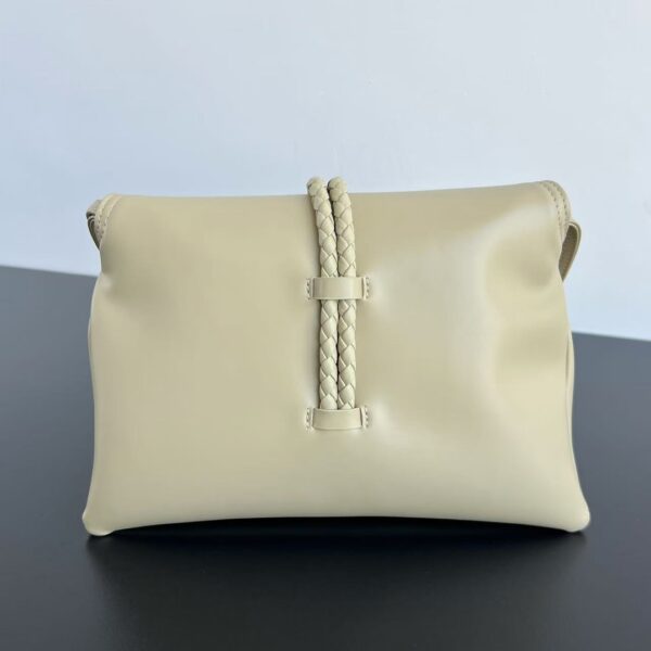 BOTTEGA VENETA Small Liberta