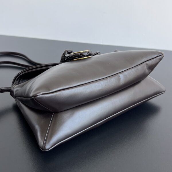 BOTTEGA VENETA Small Liberta
