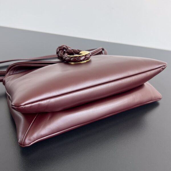 BOTTEGA VENETA Small Liberta