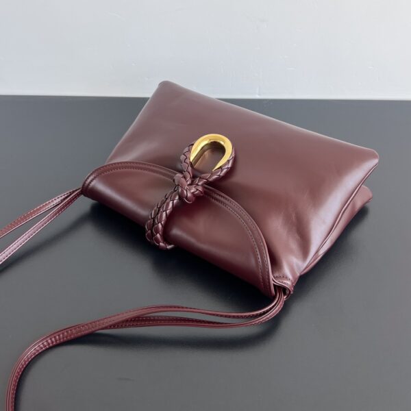 BOTTEGA VENETA Small Liberta