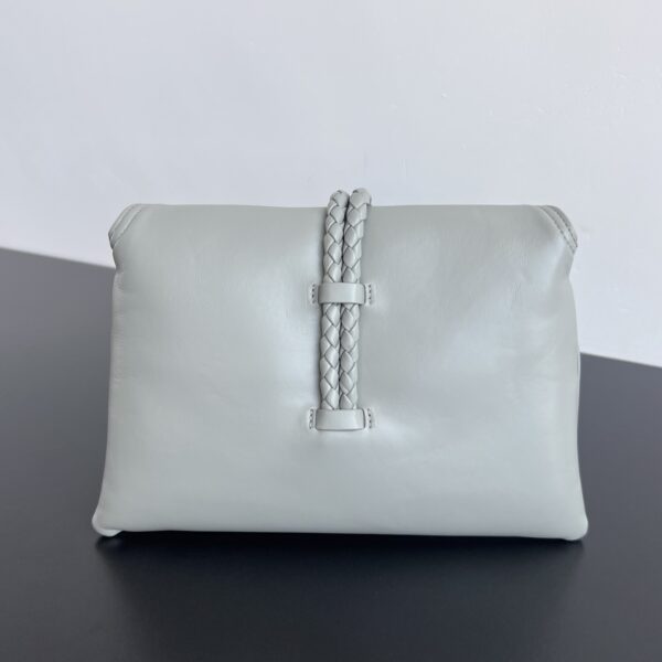 BOTTEGA VENETA Small Liberta