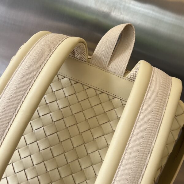 BOTTEGA VENETA Leather backpack