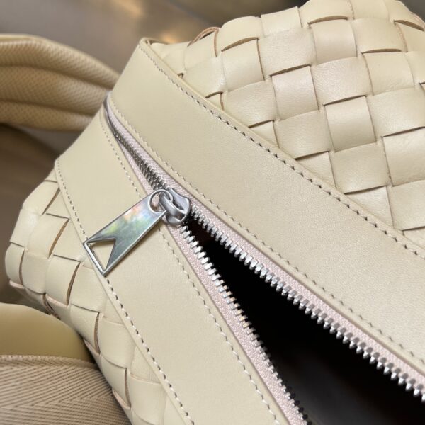 BOTTEGA VENETA Leather backpack