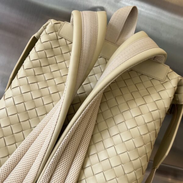 BOTTEGA VENETA Leather backpack