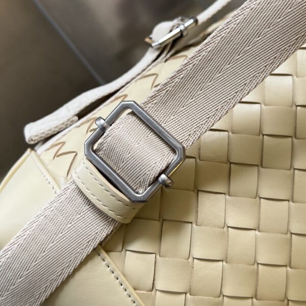 BOTTEGA VENETA Leather backpack