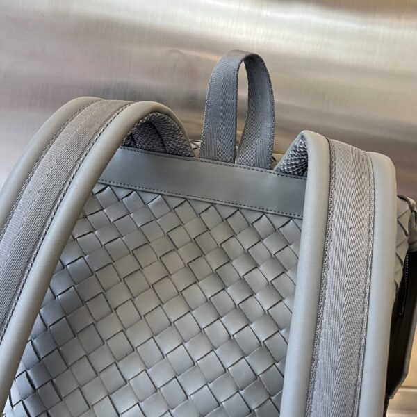 BOTTEGA VENETA Leather backpack