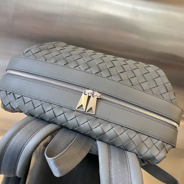 BOTTEGA VENETA Leather backpack