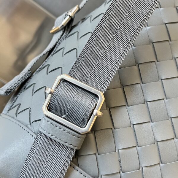 BOTTEGA VENETA Leather backpack